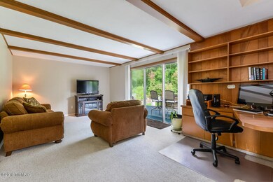 004-photo-living-room-6346682