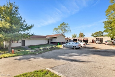 7511 Jeffries Ave, Garfield Heights, OH 44105 - photo 6