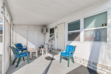 12766 Seminole Blvd unit 10, Largo, FL 33778 - photo 4