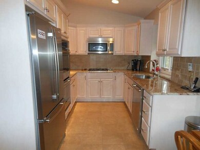 101 Dean Ridge Ct unit 101, Cranston, RI 02920 - photo 7