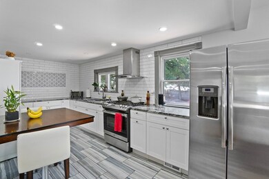 58 Jasper St, Saugus, MA 01906 - photo 5