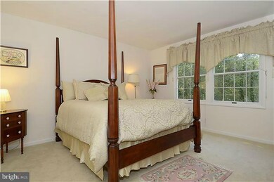 11022 Howland Dr, Reston, VA 20191 - photo 3