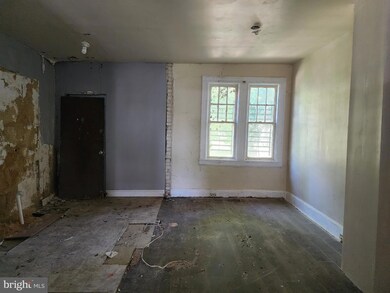 1604 Carswell St, Baltimore, MD 21218 - photo 3