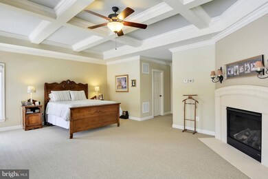 3220 Lost Pond Ct, Triangle, VA 22172 - photo 4