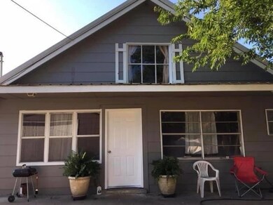 209 E 5th St, Cushing, OK 74023 - photo 3