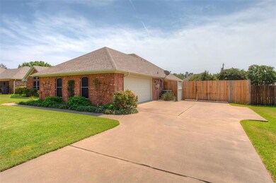 603 Aqua Vista Dr, Granbury, TX 76049 - photo 4