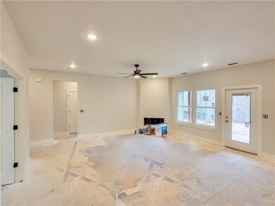 8 Judy Dr, Bella Vista, AR 72715 - photo 4