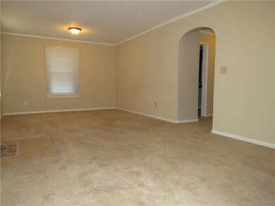 2201 California St, Columbus, IN 47201 - photo 4