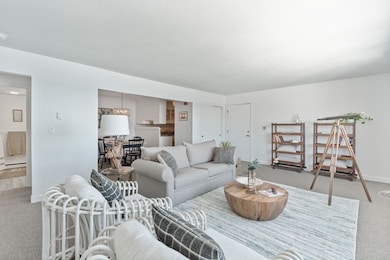 221 Hope St unit 11, Bristol, RI 02809 - photo 6