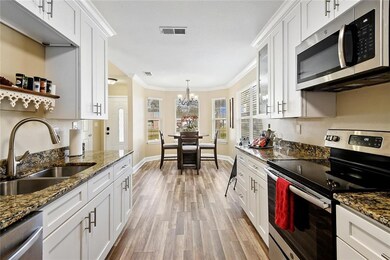 Kitchen & Dining