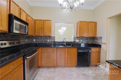 926 Ashland Ave, Statesville, NC 28677 - photo 6