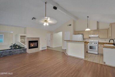 13924 Jeweled Desert Dr, Horizon City, TX 79928 - photo 3