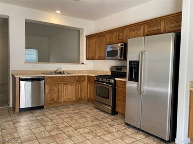 6076 Sombria Ridge Ave, Las Vegas, NV 89139 - photo 6