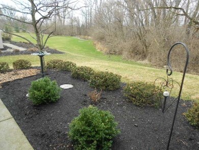 55 Potters Shed Dr unit 355, Reynoldsburg, OH 43068 - photo 2