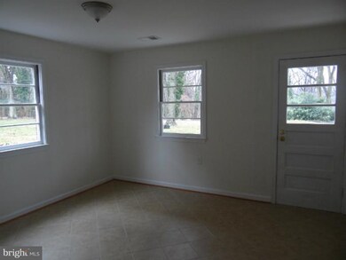2105 Keating St, Temple Hills, MD 20748 - photo 5