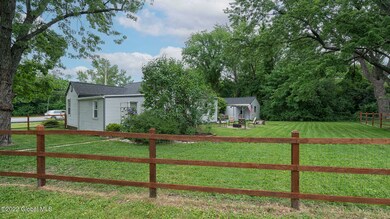 1713 Hillside Ave_fenced in back yard