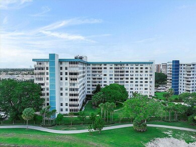 Hillcrest East No.23 unit 1017, Hollywood, FL 33021 - photo 2