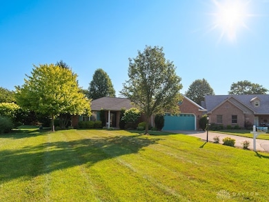 2455 Lupine Ct, Troy, OH 45373 - photo 2