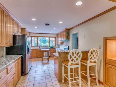 Kitchen. Large kitchen with Breakfast bar, plenty 