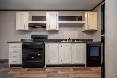 205 SE 25th St, Topeka, KS 66605 - photo 6