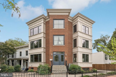 1301 Potomac Ave SE unit 2, Washington, DC 20003 - photo 4