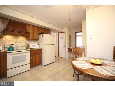 37 Windham Dr, Langhorne, PA 19047 - photo 5