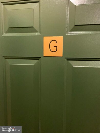 9722 Holmes Place unit 407, Manassas Park, VA 20111 - photo 3