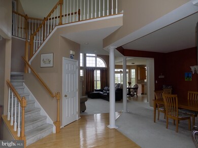 421 Longleaf Dr, Perkasie, PA 18944 - photo 3