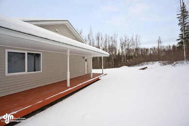 Exterior_ELK00465-SMALL