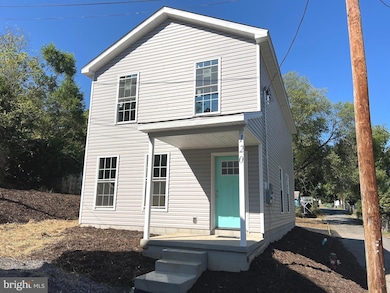 135 Dim St, Martinsburg, WV 25404 - photo 2