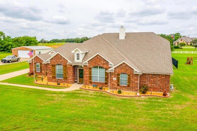 2005 Big Springs Dr, Joshua, TX 76058 - photo 3