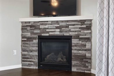 719 Sullivan St, West Branch, IA 52358 - photo 4