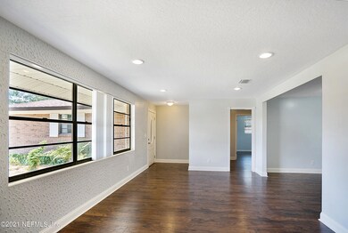 2806 Elisa Dr W, Jacksonville, FL 32216 - photo 4