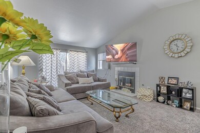 3432 Citrine Ln, Rosamond, CA 93560 - photo 5