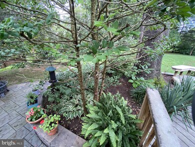 1738 Killarney Ct, Vienna, VA 22182 - photo 7