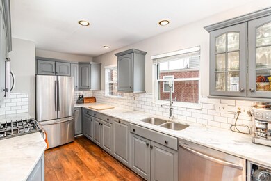 4153 Paxton Woods Ln, Cincinnati, OH 45209 - photo 7