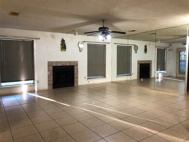 8530 Battle Plains Dr, Houston, TX 77040 - photo 7