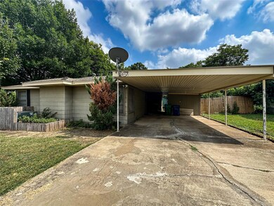 606 E Collins St, Decatur, TX 76234 - photo 5