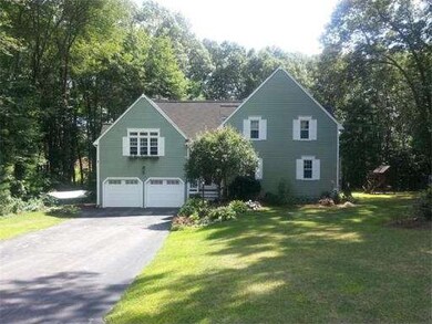 8 Crestview Dr, Mendon, MA 01756 - photo 2