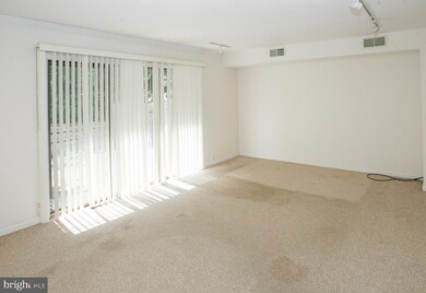 232 East Ct unit 232, Wilmington, DE 19810 - photo 2