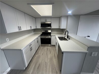 3810 Desert Marina Dr unit 197, Laughlin, NV 89029 - photo 5