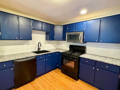 2 Roedean Dr unit UA304, Nashua, NH 03063 - photo 7