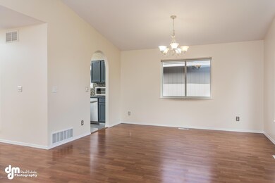 Dining Area 4557-FULL