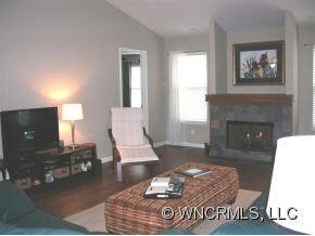 Tiled surround gas fireplace