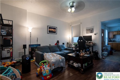 Lower Unit Living