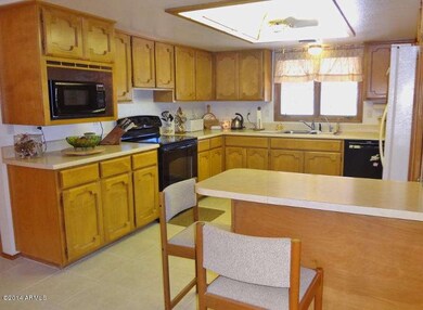 5 Kitchen (800x586)