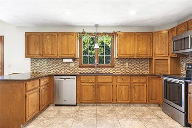 35 Cedar Bay Dr, Warwick, RI 02888 - photo 6