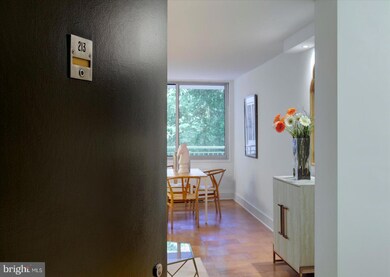 Van Ness North unit 213, Washington, DC 20008 - photo 4