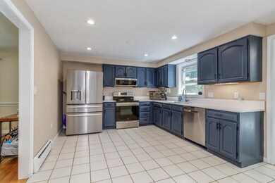 10 Wentworth Dr, Bedford, NH 03110 - photo 6