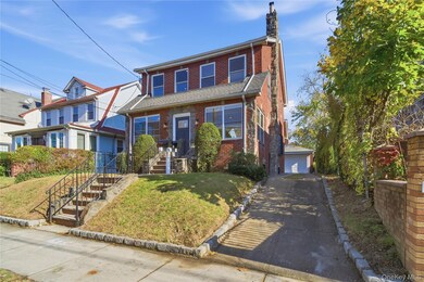 114-47 173rd St, Jamaica, NY 11434 - photo 2